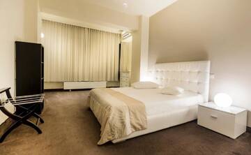 Фото номера Люкс с 1 спальней Отель Orhideea Residence &amp; Spa г. Бухарест 7