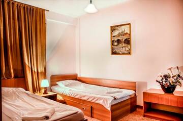 Фото номера Двухместный номер с 2 отдельными кроватями Отель Hotel Stars г. Бухарест 3