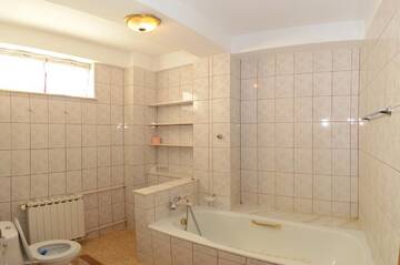 Фото номера Семейный люкс Гостевой дом Vila A&amp;B г. Бухарест 7