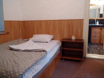 Фото номера Двухместный номер с 1 кроватью и мини-кухней Хостелы Expo Home Stay г. Бухарест 15