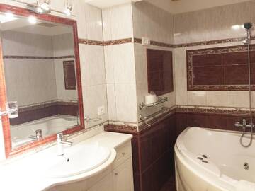 Фото номера Представительские апартаменты с 2 спальнями Отель My Hotel Apartments г. Бухарест 24