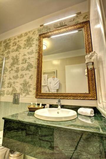 Фото номера Полулюкс Отель Villa Boutique Lafayette г. Бухарест 14