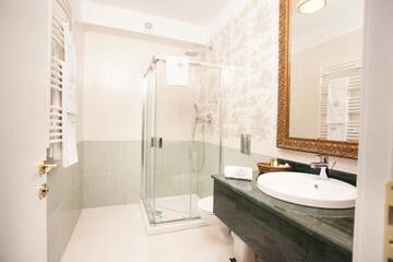 Фото номера Полулюкс Отель Villa Boutique Lafayette г. Бухарест 21