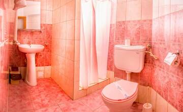 Фото номера Двухместный номер с 2 отдельными кроватями Отель Hotel EOS г. Бухарест 5