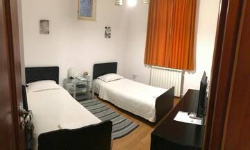 Фото номера Апартаменты - 1-й этаж Отели типа «постель и завтрак» George&amp;Dragon Rooms г. Бухарест 7