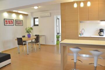 Фото номера Апартаменты с 1 спальней Апарт-отели Decebal Residence Apartments г. Бухарест 3