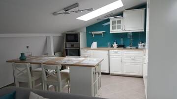 Фото номера Апартаменты с 2 спальнями Гостевой дом Johanna House г. Бухарест 10