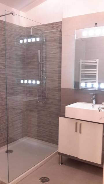 Фото номера Апартаменты с 2 спальнями Гостевой дом Johanna House г. Бухарест 16
