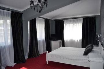 Фото номера Полулюкс Отель Old City Bucharest NF Hotels г. Бухарест 6