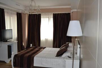 Фото номера Стандартный двухместный номер с 1 кроватью Отель Old City Bucharest NF Hotels г. Бухарест 6