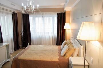 Фото номера Стандартный двухместный номер с 1 кроватью Отель Old City Bucharest NF Hotels г. Бухарест 4