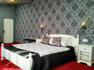 Фото номера Полулюкс Отель Old City Bucharest NF Hotels г. Бухарест 3