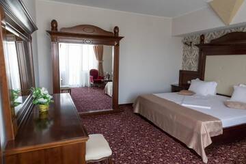 Фото номера Стандартные апартаменты Отель Hotel Giuliano г. Бухарест 19