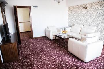 Фото номера Стандартные апартаменты Отель Hotel Giuliano г. Бухарест 11