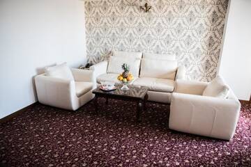 Фото номера Стандартные апартаменты Отель Hotel Giuliano г. Бухарест 7