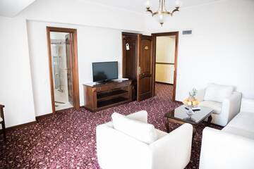 Фото номера Стандартные апартаменты Отель Hotel Giuliano г. Бухарест 8