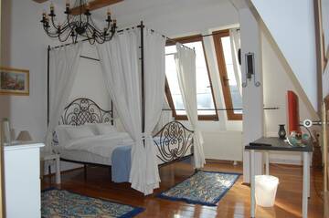 Фото номера Стамбульский двухместный номер Отель Hotel Bucharest Boutique Accommodation г. Бухарест 16