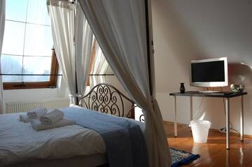 Фото номера Стамбульский двухместный номер Отель Hotel Bucharest Boutique Accommodation г. Бухарест 17