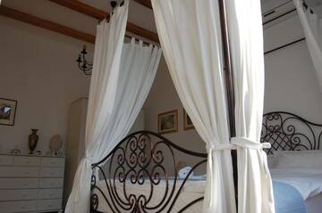 Фото номера Стамбульский двухместный номер Отель Hotel Bucharest Boutique Accommodation г. Бухарест 21