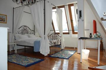 Фото номера Стамбульский двухместный номер Отель Hotel Bucharest Boutique Accommodation г. Бухарест 24