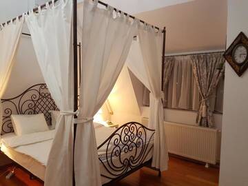 Фото номера Стамбульский двухместный номер Отель Hotel Bucharest Boutique Accommodation г. Бухарест 10