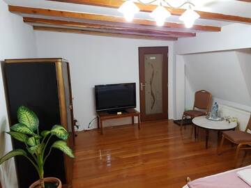 Фото номера Люкс «Мадрид» Отель Hotel Bucharest Boutique Accommodation г. Бухарест 24