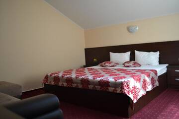 Фото номера Семейный номер (для 3 взрослых) Отель Hotel Athos г. Бухарест 4