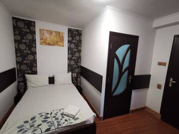 Фото номера Номер с кроватью размера «king-size» Хостелы Joe Hostel г. Бухарест 4