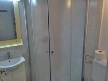 Фото номера Трехместный номер Хостелы Calea Victoriei Poshtel г. Бухарест 21