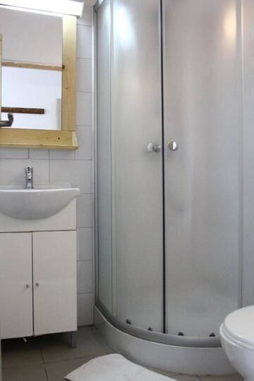 Фото номера Трехместный номер Хостелы Calea Victoriei Poshtel г. Бухарест 14