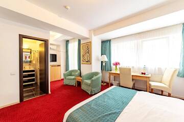 Фото номера King Double with Balcony (Including smoking area) Отель Bucur Accommodation г. Бухарест 2