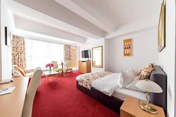 Фото номера Superior Double with Balcony (Including smoking area) Отель Bucur Accommodation г. Бухарест 2