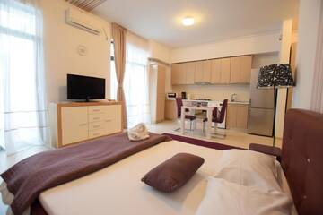Фото номера Номер-студио 44 Апарт-отели Uptown Residence Apartments г. Бухарест 8