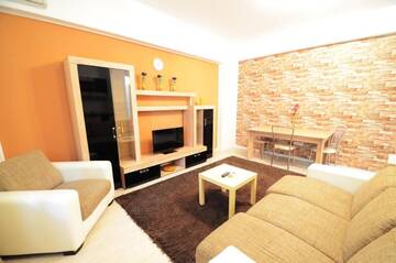 Фото номера Апартаменты - 1-й этаж Апарт-отели Uptown Residence Apartments г. Бухарест 3