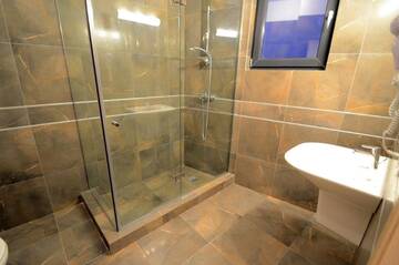 Фото номера Номер-студио с балконом Апарт-отели Uptown Residence Apartments г. Бухарест 4