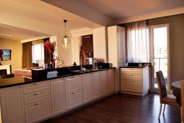 Фото номера Апартаменты в пентхаусе Апарт-отели JN Boutique Apartments г. Бухарест 3