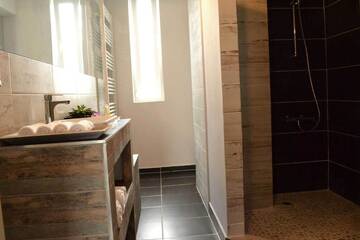 Фото номера Двухуровневые апартаменты с 2 спальнями Апарт-отели JN Boutique Apartments г. Бухарест 36