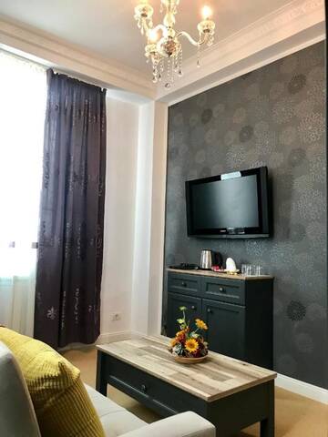 Фото номера Суперлюкс с кроватью размера &quot;king-size&quot; Гостевой дом Vila 18 Hotel Boutique г. Бухарест 4