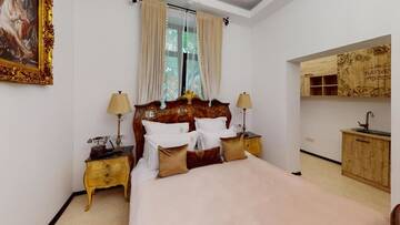Фото номера Номер Делюкс с кроватью размера «queen-size» Отель Conacul Coroanei Luxury Boutique Hotel г. Бухарест 45