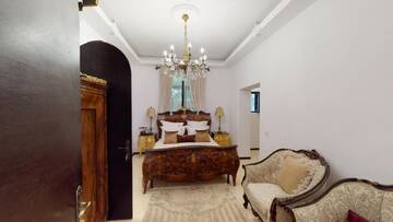 Фото номера Номер Делюкс с кроватью размера «queen-size» Отель Conacul Coroanei Luxury Boutique Hotel г. Бухарест 52