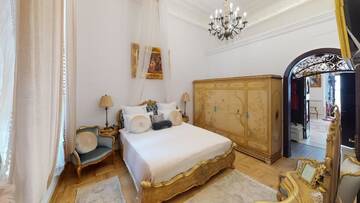Фото номера Номер Делюкс с кроватью размера «queen-size» Отель Conacul Coroanei Luxury Boutique Hotel г. Бухарест 26