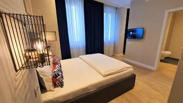 Фото номера Номер-студио с кроватью размера «queen-size» Апарт-отели DeGoya Studios Bucharest Old Town г. Бухарест 11