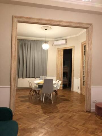 Фото номера Дом с 3 спальнями Дома для отпуска Lascăr Catargiu Vila г. Бухарест 6