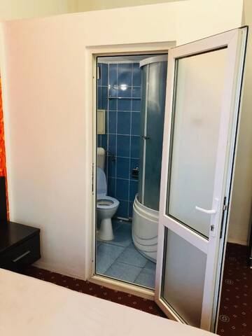 Фото номера Номер Делюкс (для 2 взрослых и 1 ребенка) Гостевой дом Casa de David г. Бухарест 12