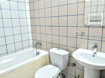 Фото номера Вилла с 1 спальней Виллы Quiet Garden 1st Floor г. Бухарест 22