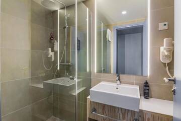 Фото номера Стандартный двухместный номер с 1 кроватью Отель ibis Styles Bucharest City Center г. Бухарест 14