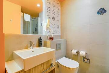 Фото номера Стандартный двухместный номер с 2 отдельными кроватями Отель ibis Styles Bucharest City Center г. Бухарест 6