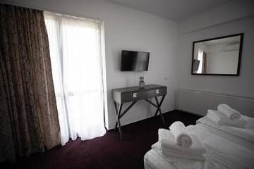 Фото номера Двухместный номер с 1 кроватью и балконом Апарт-отели Urban 7 Residence г. Бухарест 4