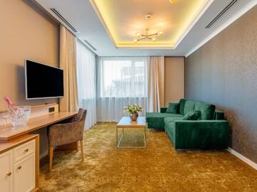 Фото номера Суперлюкс с балконом Отель Pergola Boutique Hotel г. Бухарест 8