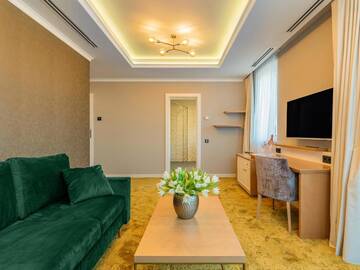 Фото номера Суперлюкс с балконом Отель Pergola Boutique Hotel г. Бухарест 9